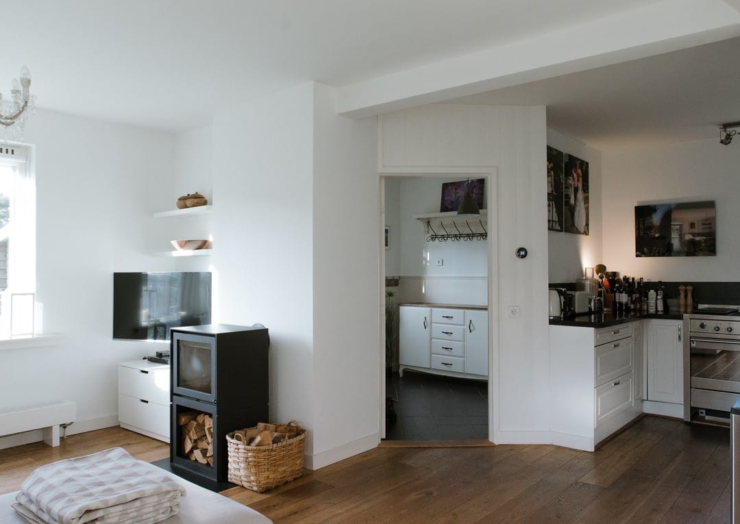 VIEW FROM LIVING ROOM TO KITCHEN_180X765
